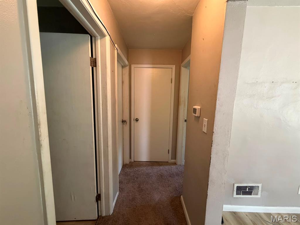 1021 Hawthorne Parkway Property Photo 12