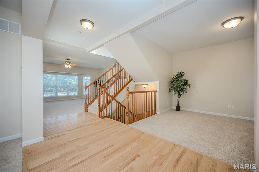 1048 Pierpoint Lane Property Photo 4