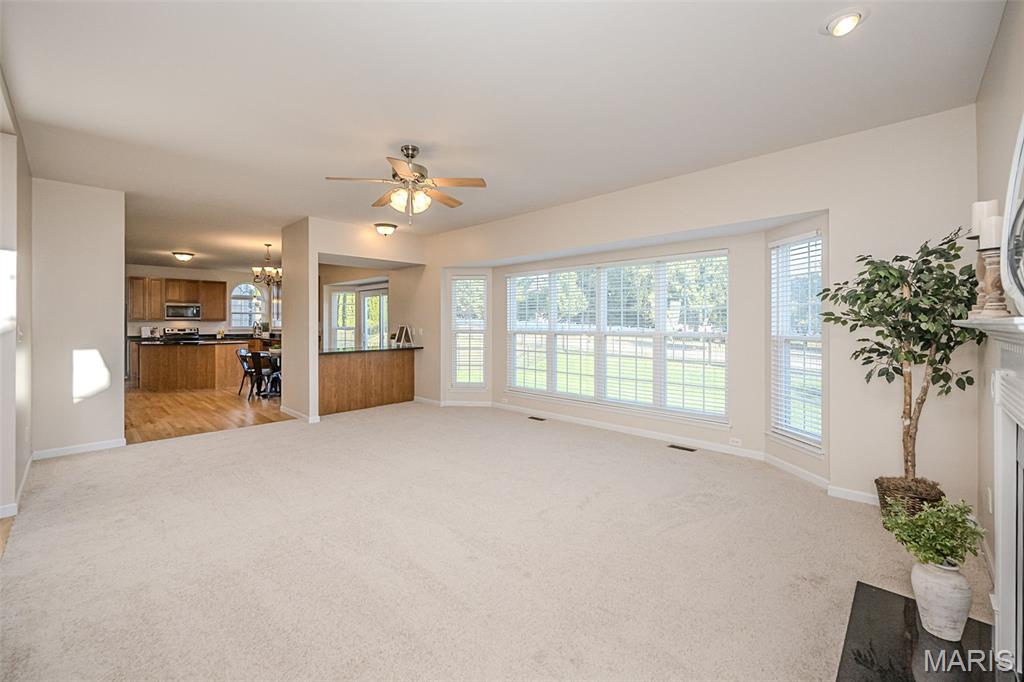 1048 Pierpoint Lane Property Photo 13