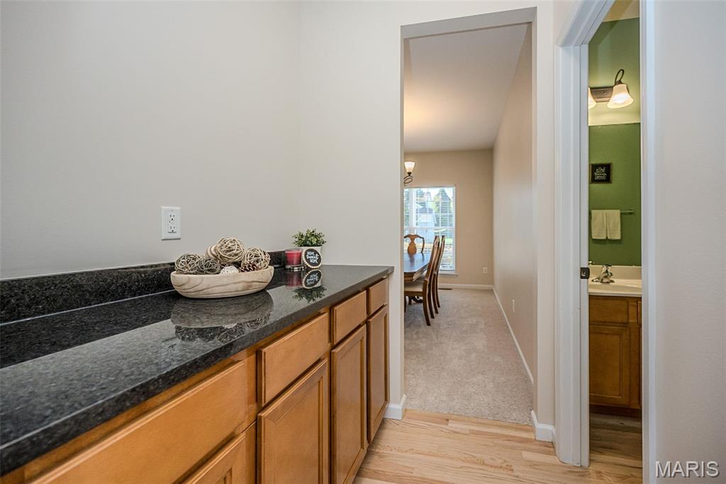 1048 Pierpoint Lane Property Photo 16