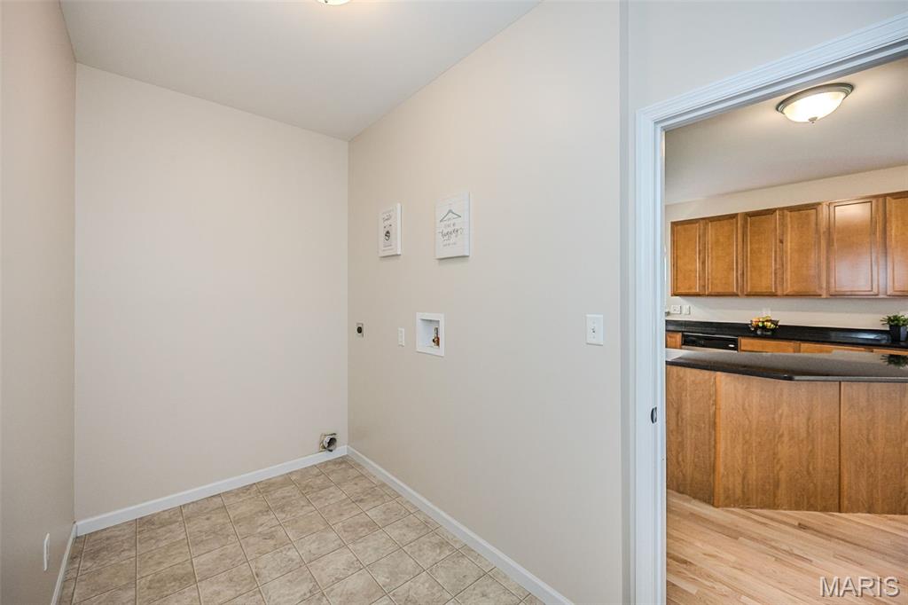 1048 Pierpoint Lane Property Photo 25