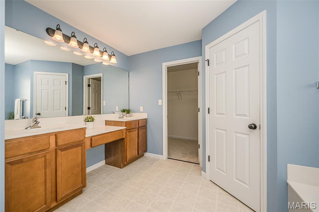 1048 Pierpoint Lane Property Photo 36