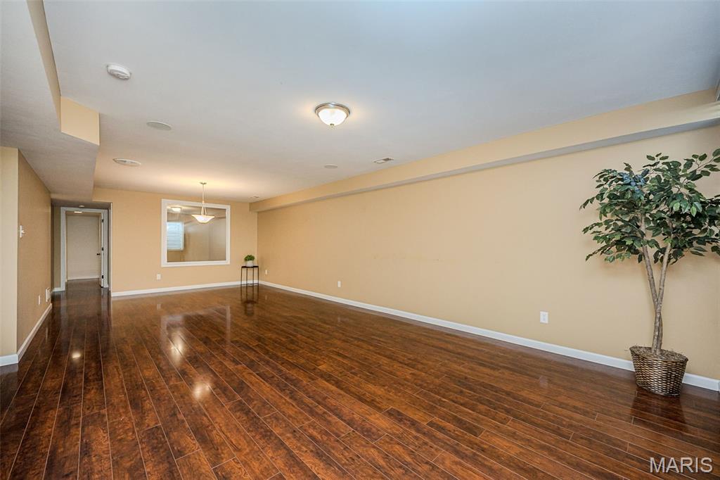 1048 Pierpoint Lane Property Photo 49