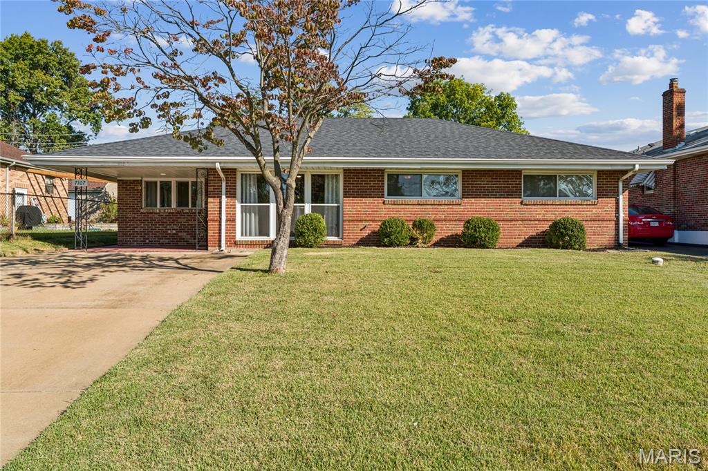 7107 Heege Road Property Photo 1