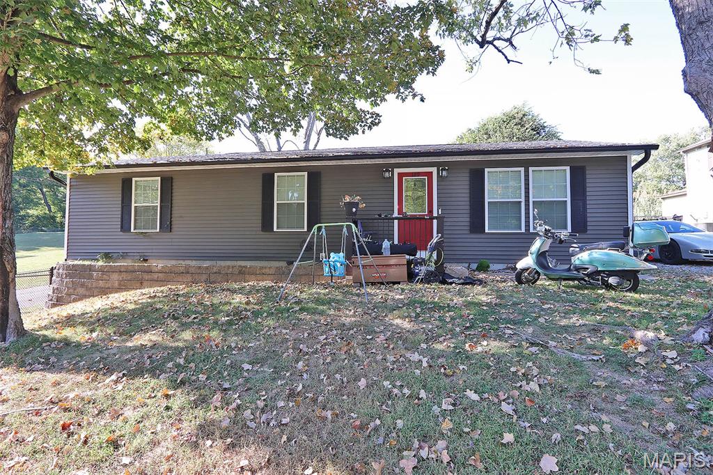 389 Country Club Drive Property Photo 1