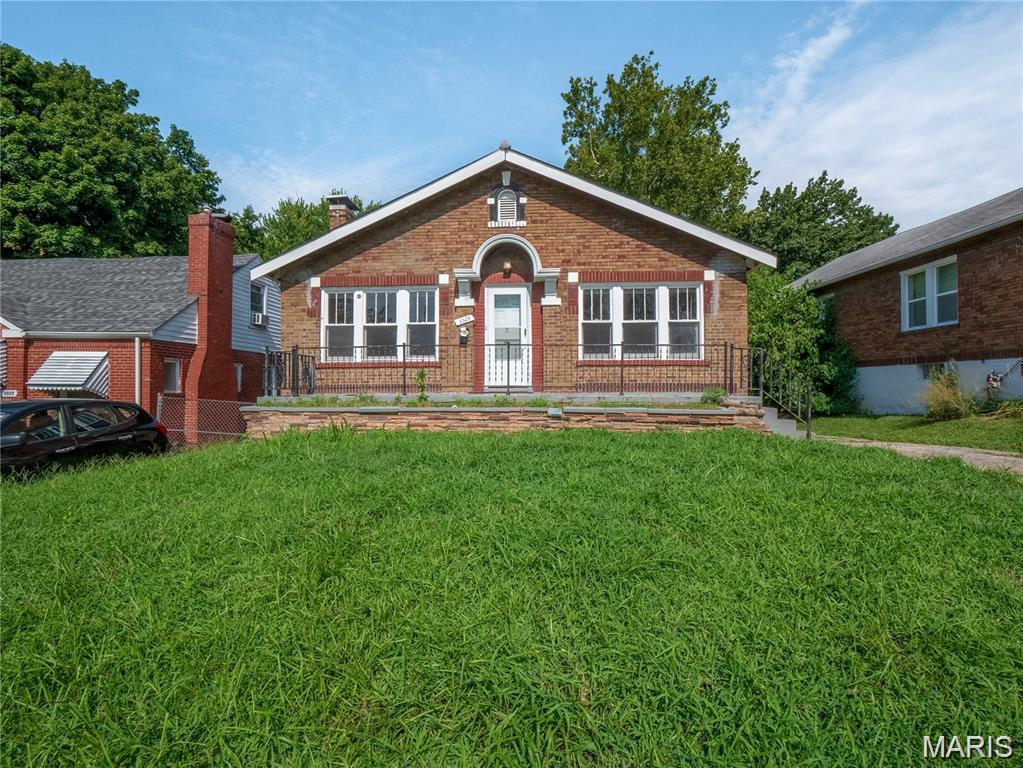 3529 Belaire Place