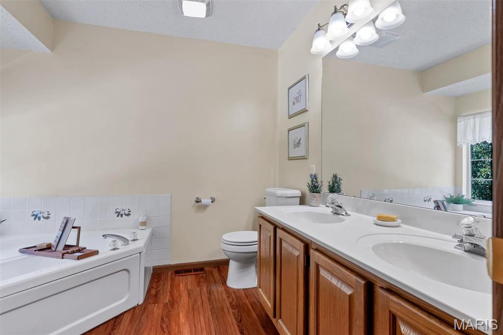 1419 Appleton Court Property Photo 27