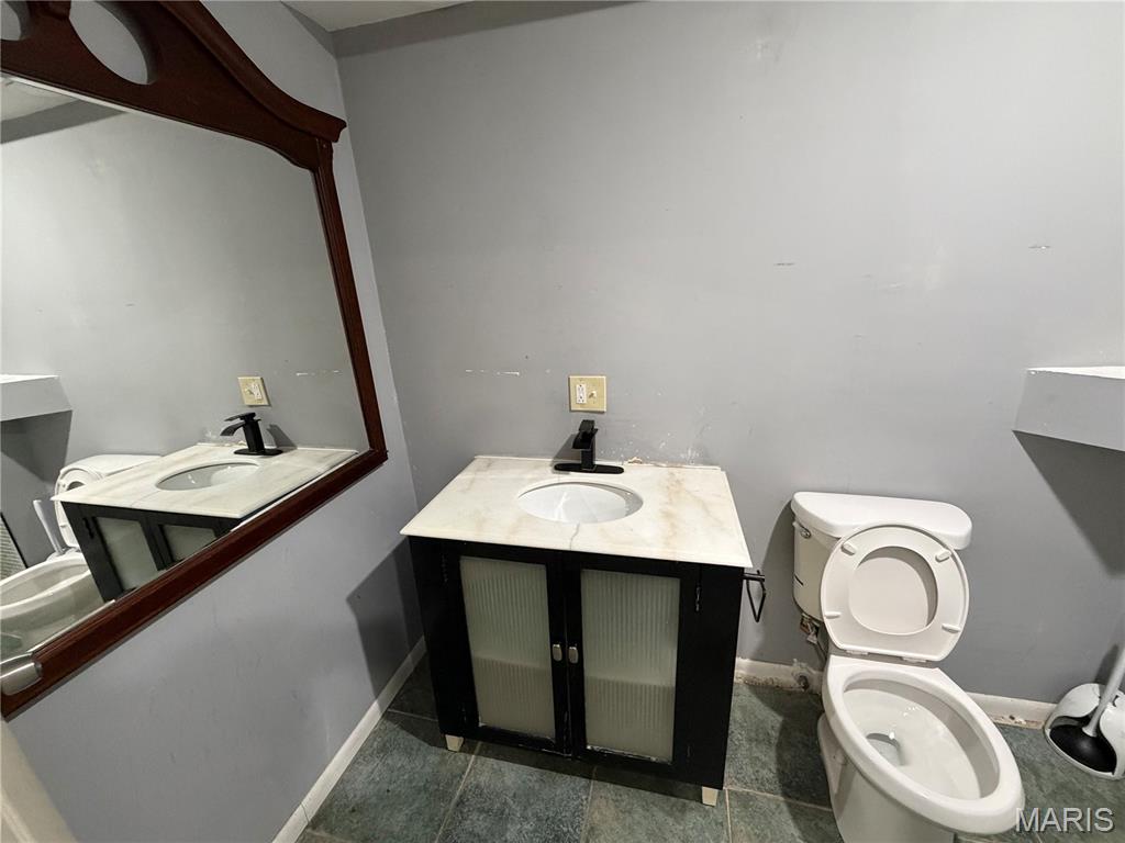 1930 Marilla Street Property Photo 6