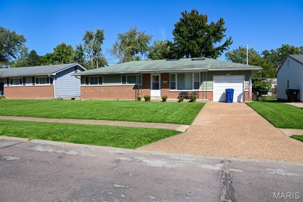 1281 Aspen Drive Property Photo 1