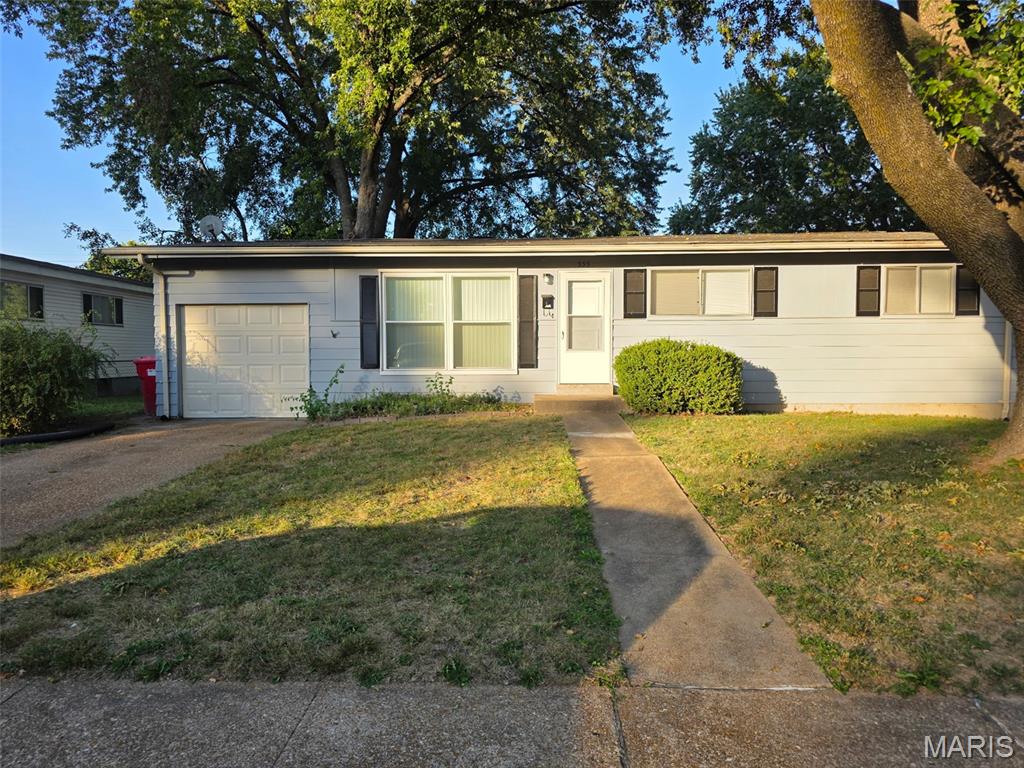 555 Versailles Drive Property Photo 1