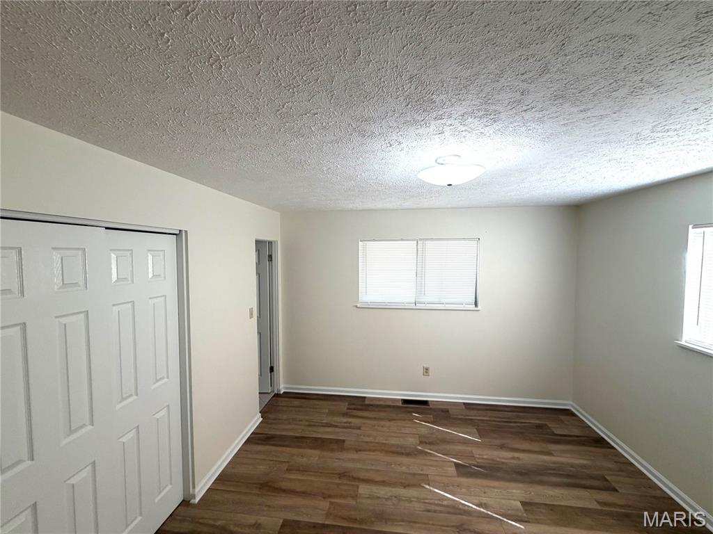555 Versailles Drive Property Photo 9