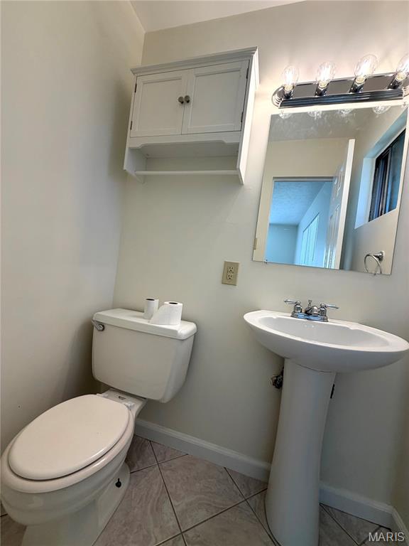 555 Versailles Drive Property Photo 10