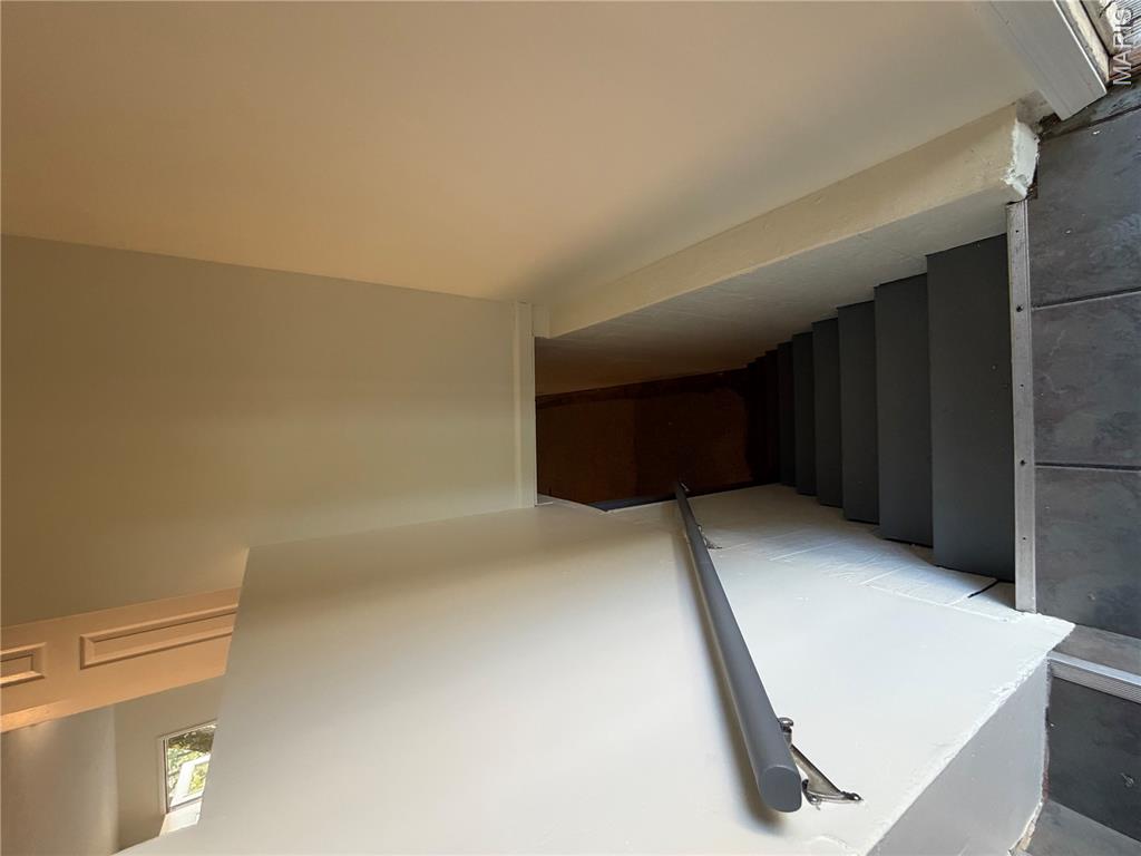 555 Versailles Drive Property Photo 13