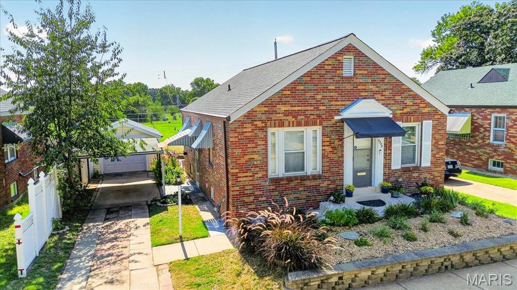 5348 Sunshine Drive Property Photo 2