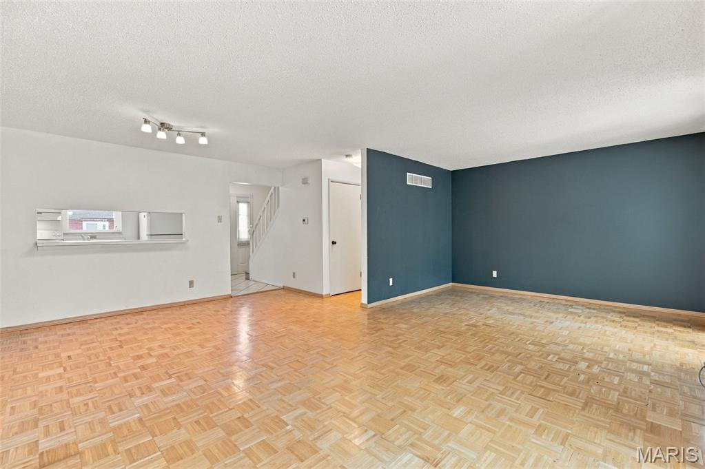 10332 Corbeil Drive Property Photo 10