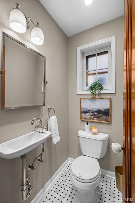 6349 Murdoch Avenue Property Photo 16