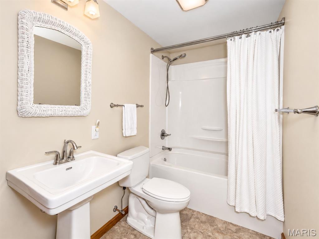 212 Keeneland Court Property Photo 37