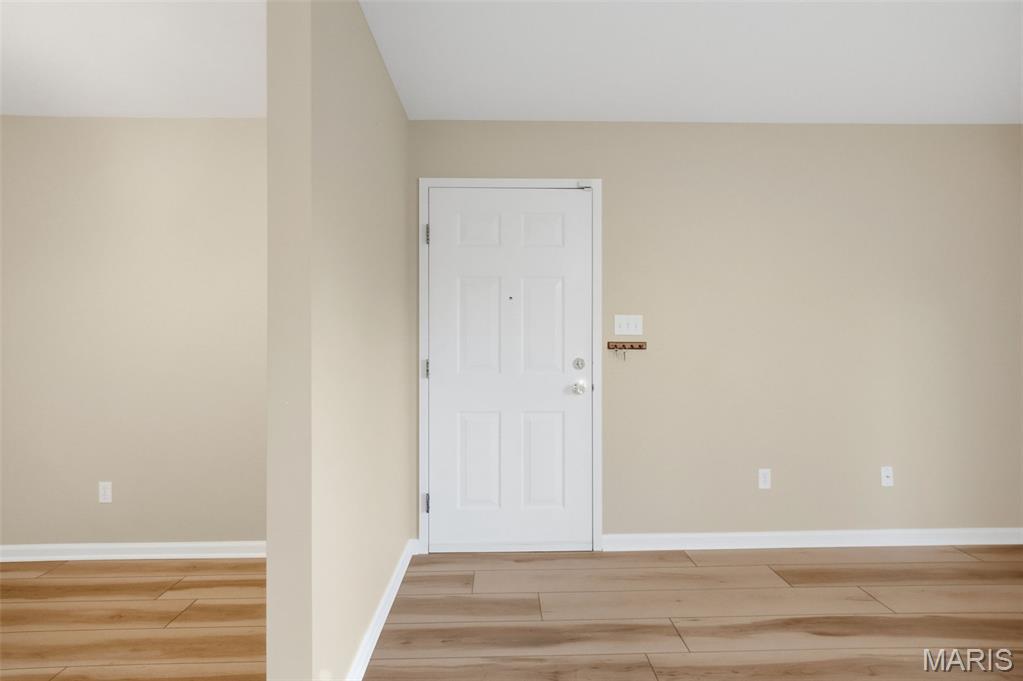 1220 River Chase Drive 100 Property Photo 5
