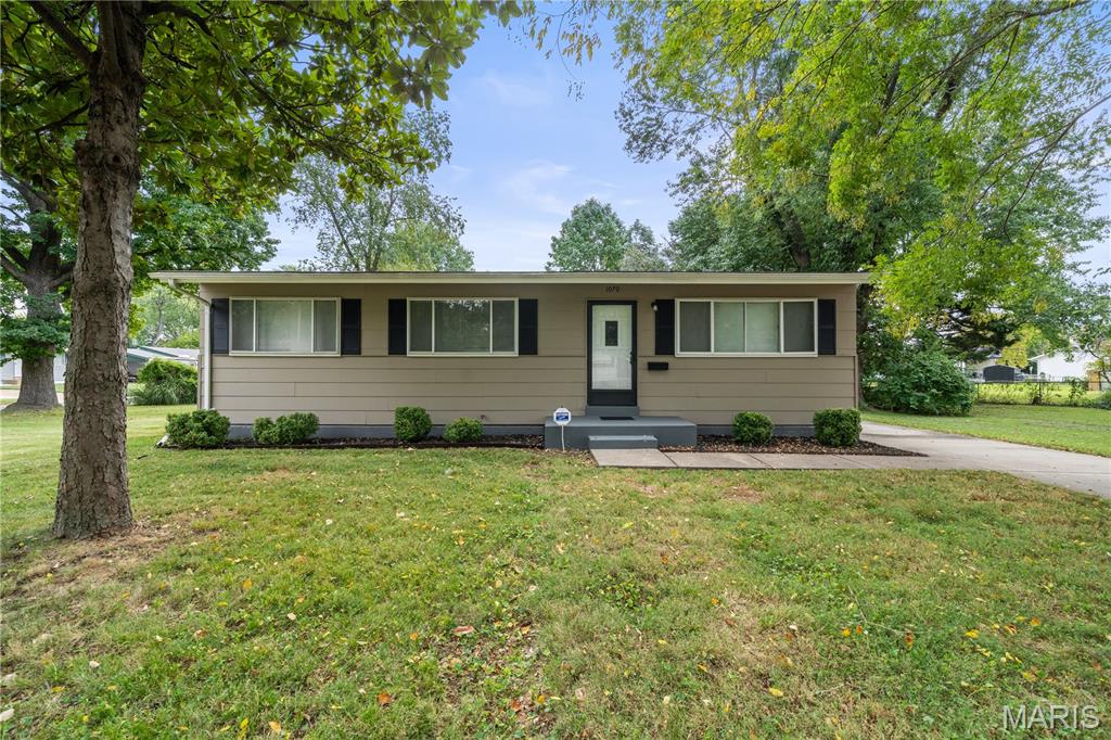 1070 Campion Lane Property Photo 1