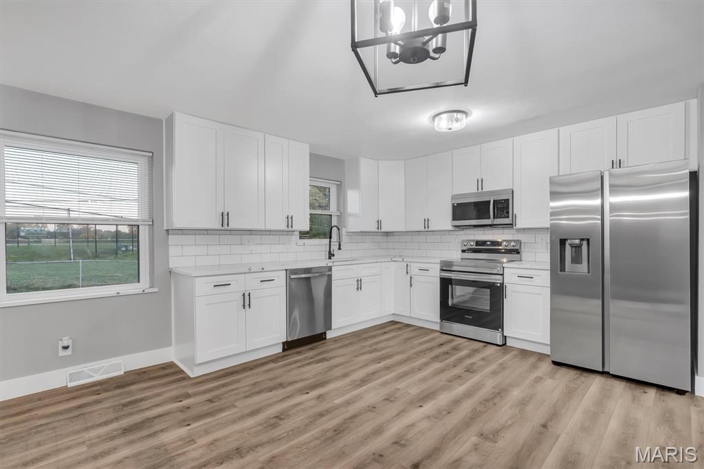 1125 Hawkstone Lane Property Photo 8