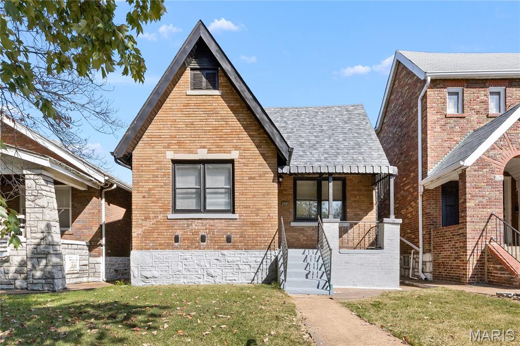 5225 Chippewa Street Property Photo 1