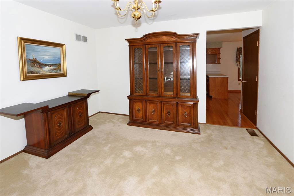 560 Running Creek Drive Property Photo 4