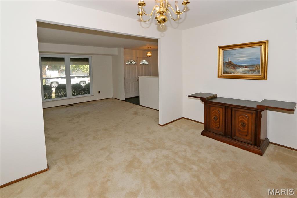 560 Running Creek Drive Property Photo 5