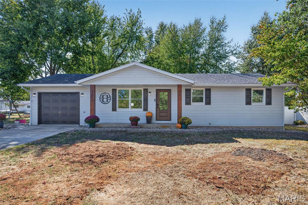 195 Lake Vista Drive Property Photo 1
