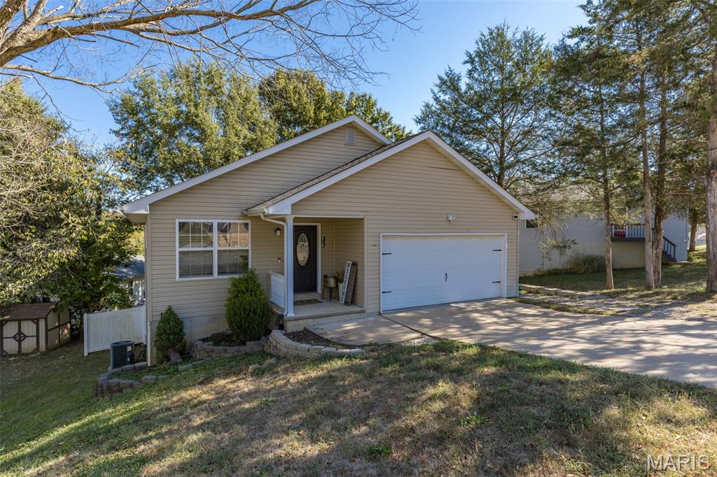 2113 Meadow Brook Property Photo 1
