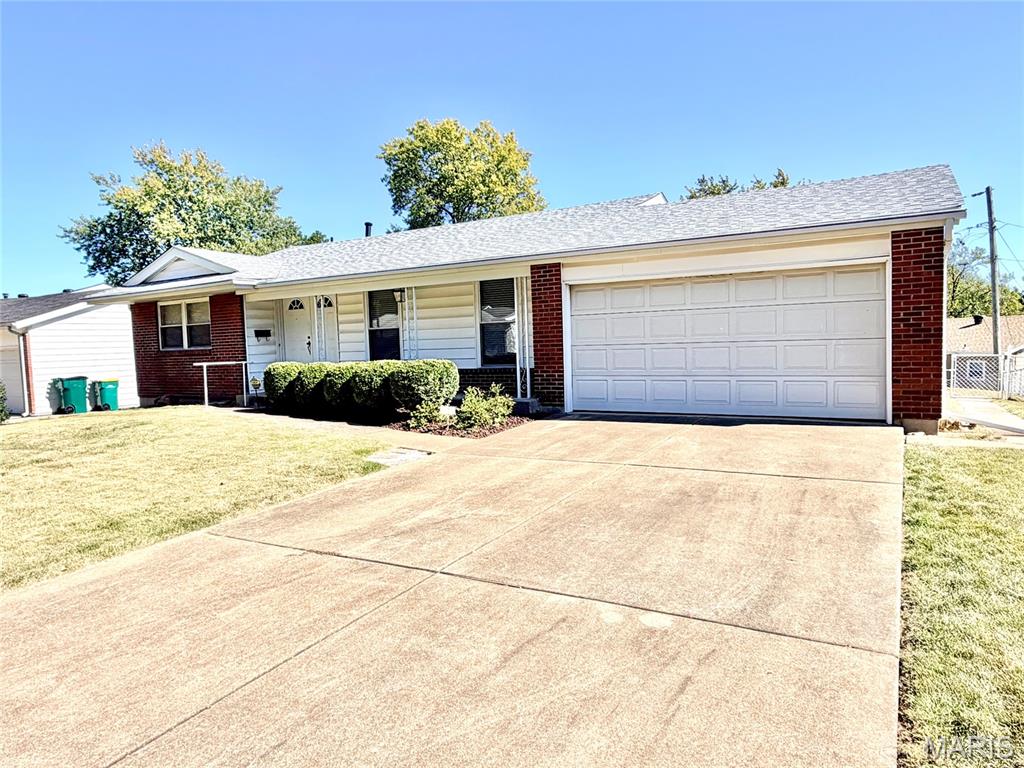 10646 Foxpath Drive Property Photo 1