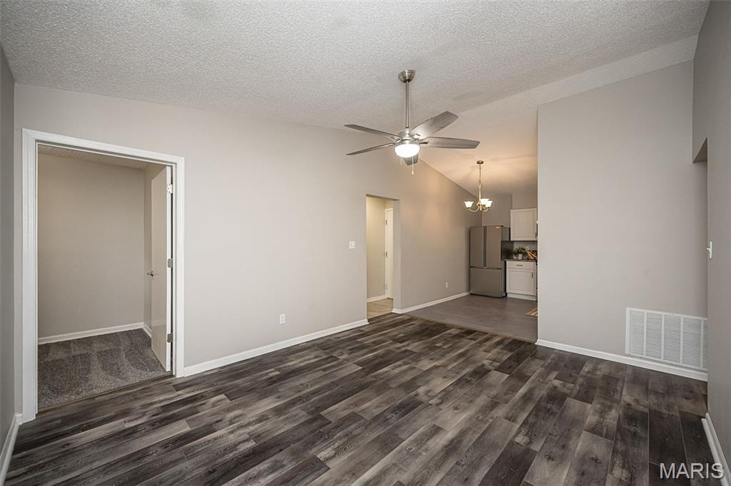 5281 Cricket Glen Court G Property Photo 5