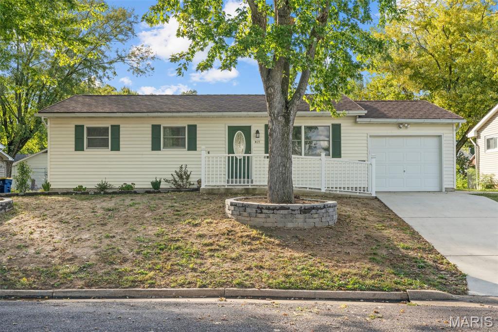 805 Elm Street Property Photo 1