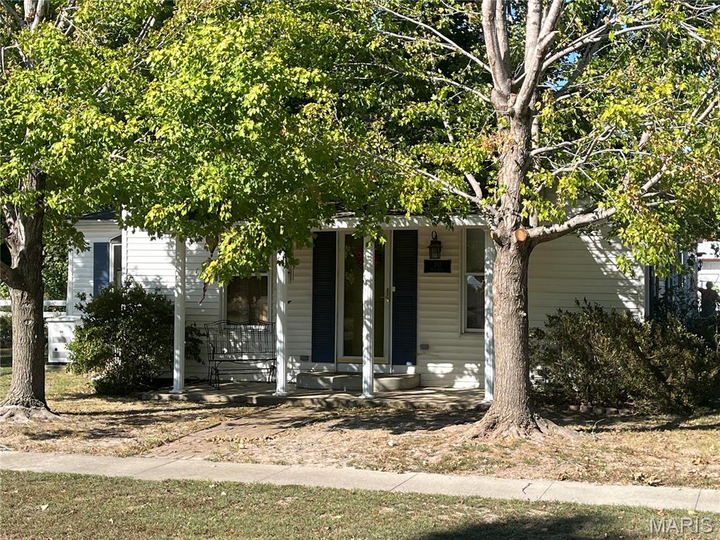 201 W King Street Property Photo 2