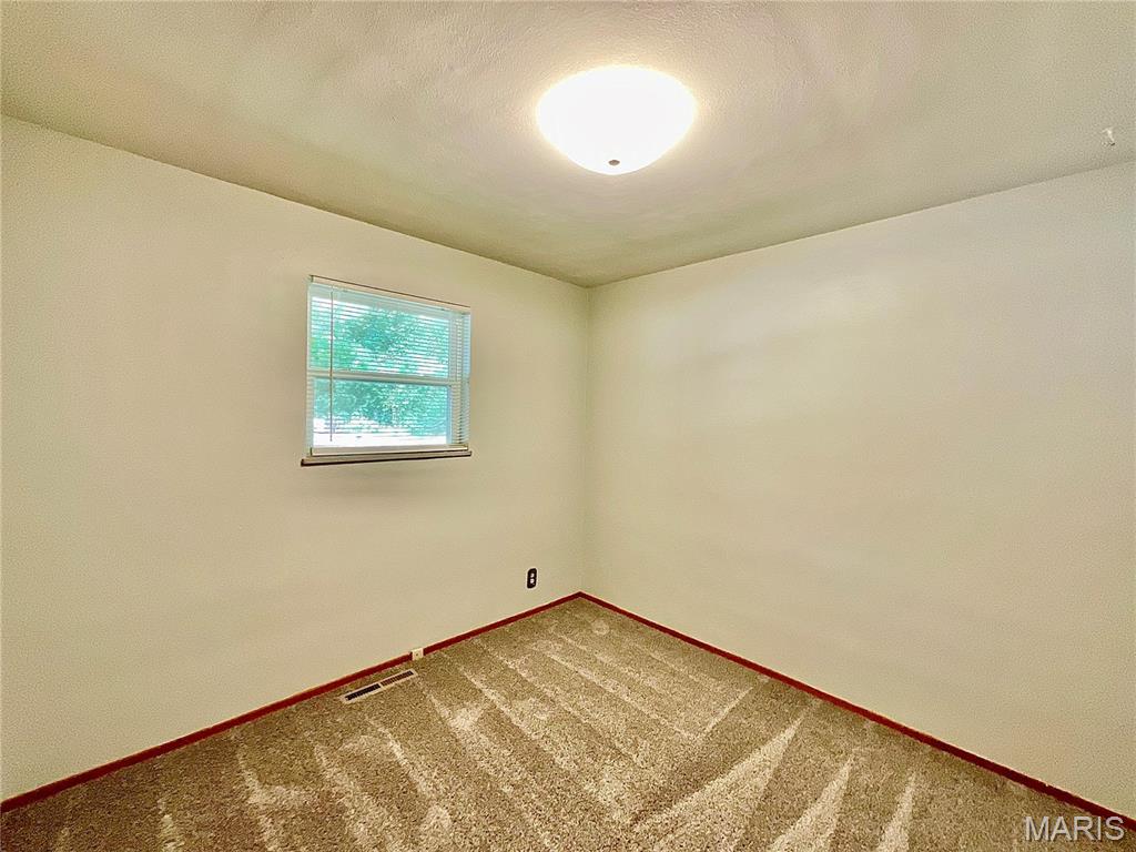 700 St Mary Drive Property Photo 16