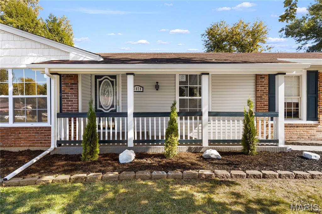 2878 Castleford Drive Property Photo 3