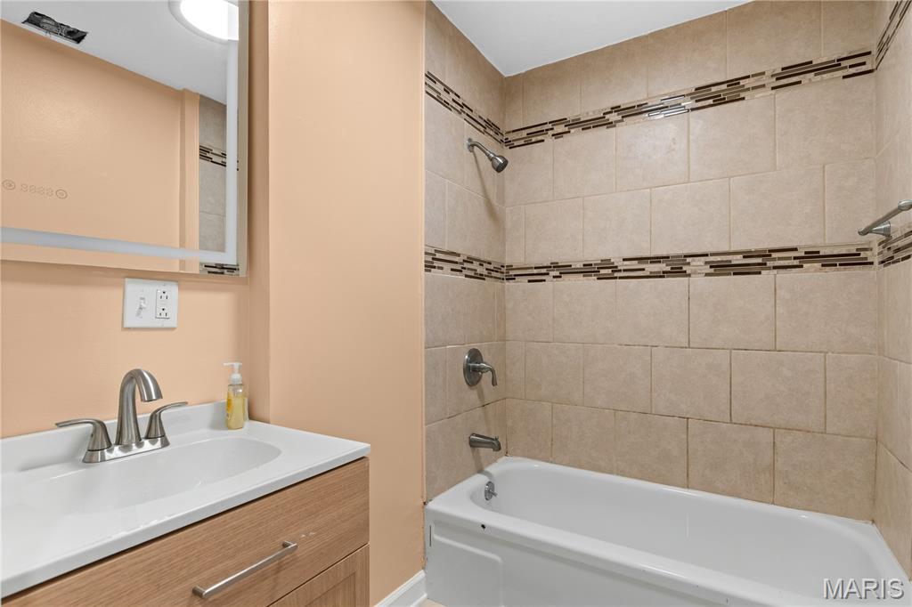 2878 Castleford Drive Property Photo 18