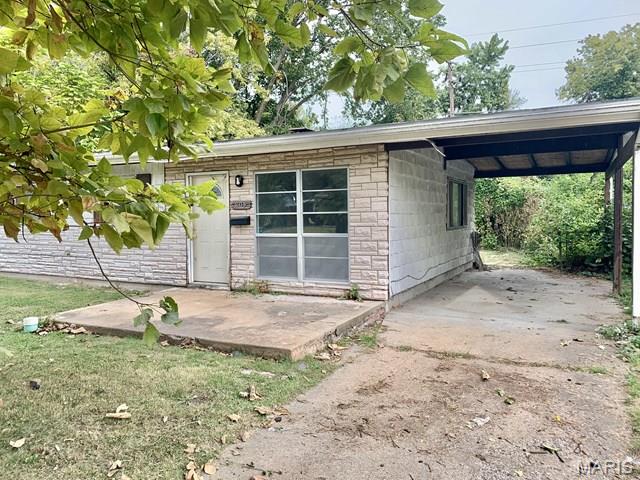 905 E 5th Street Property Photo 4