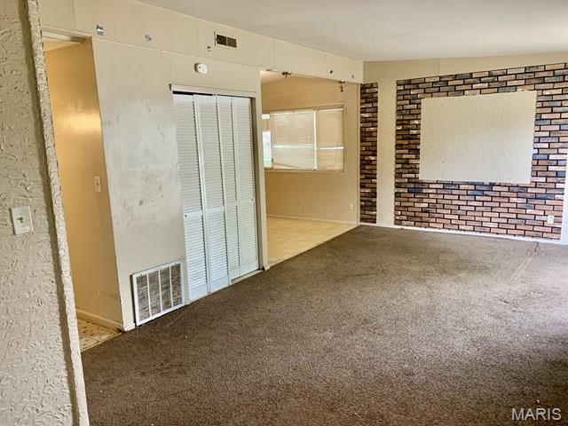 905 E 5th Street Property Photo 9