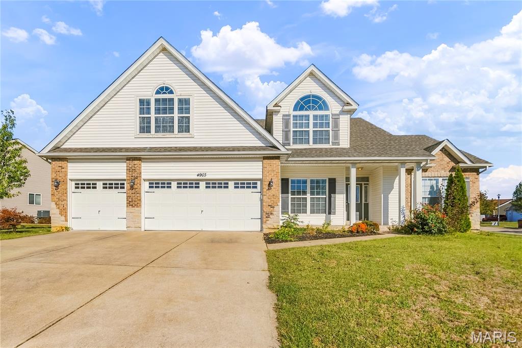 4903 Summer Rain Drive Property Photo 1