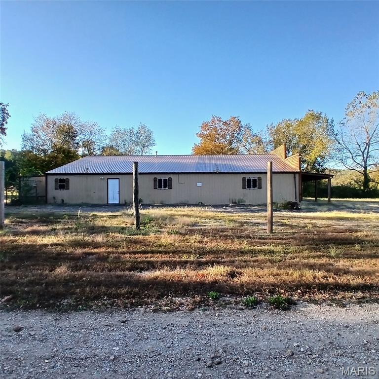 48741 Highway 49 Property Photo 5