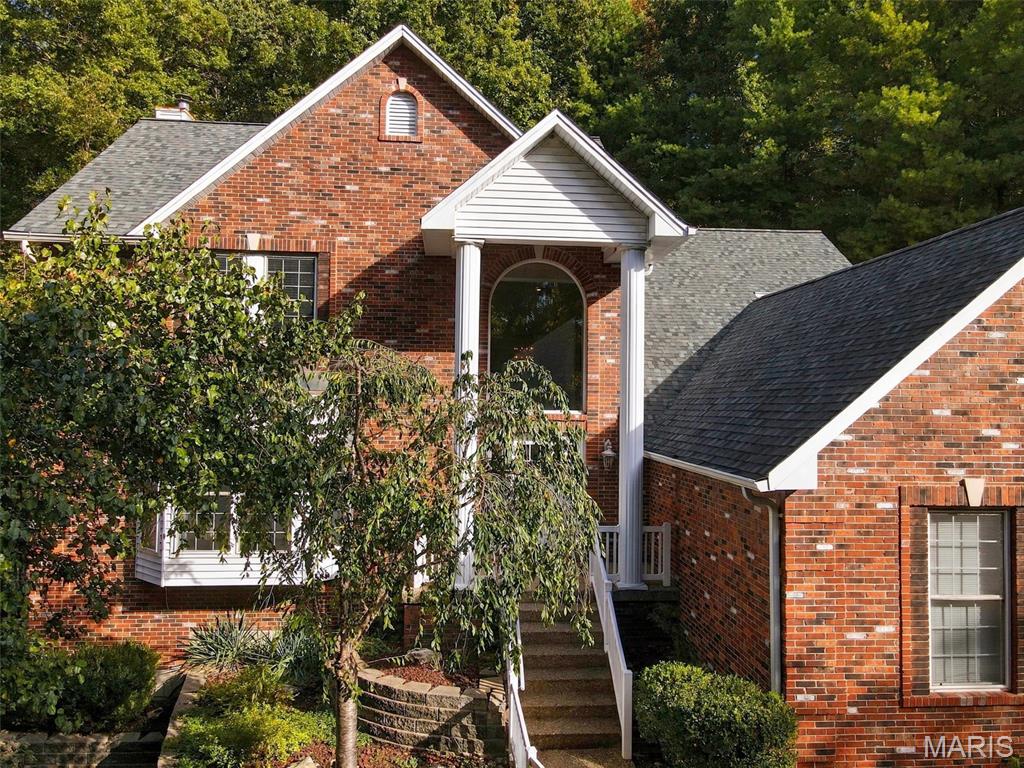 810 New Ballwin Road Property Photo 2