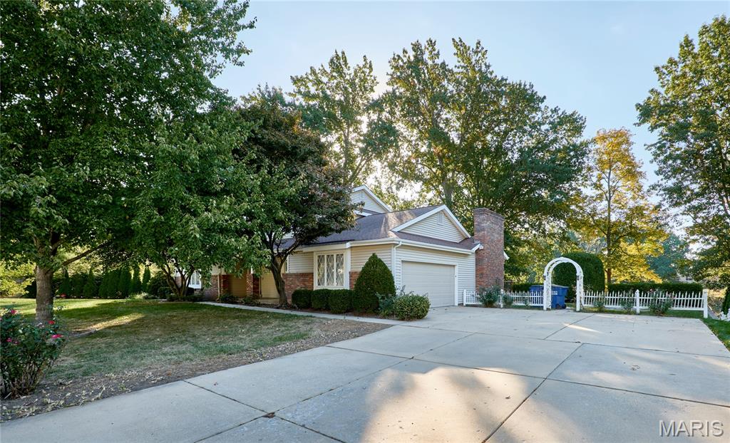 5136 Silver Lake Court Property Photo 4