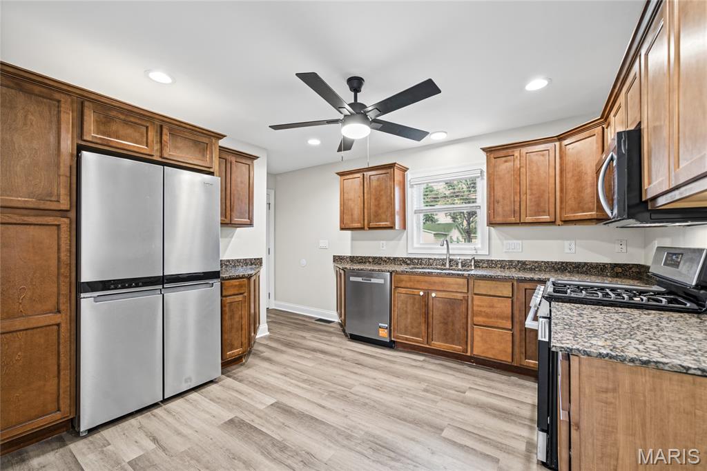 417 Notre Dame Avenue Property Photo 15