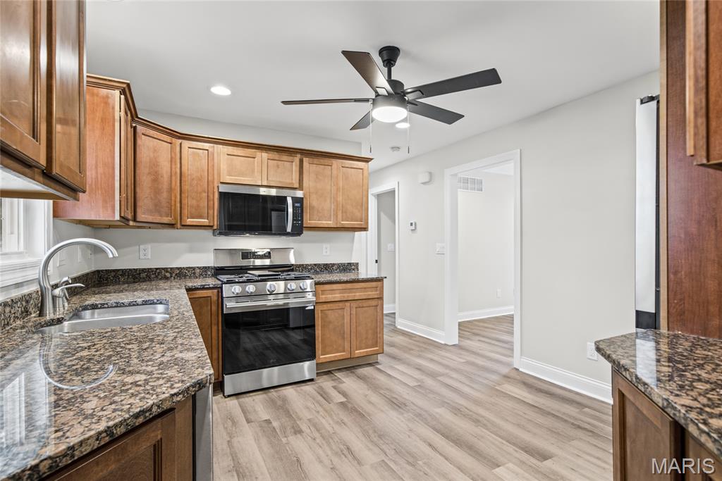 417 Notre Dame Avenue Property Photo 17