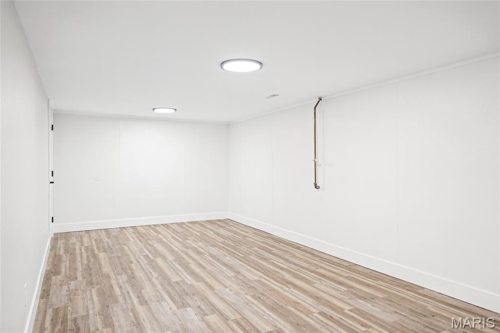 417 Notre Dame Avenue Property Photo 34