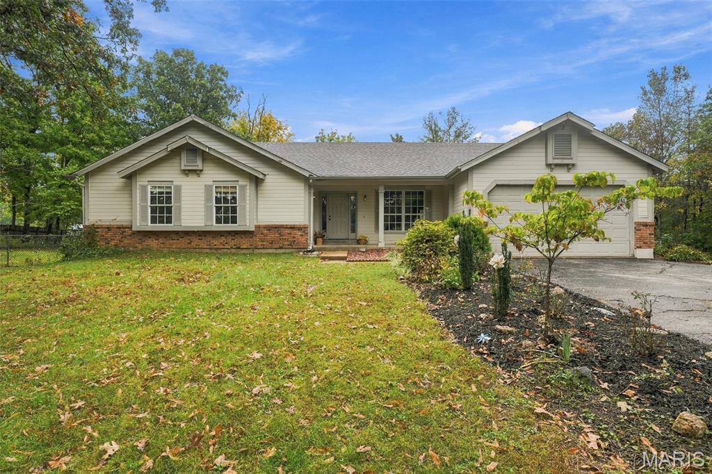 3877 Highway D Property Photo 2