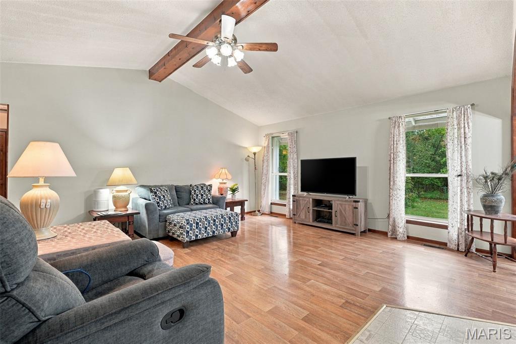 3877 Highway D Property Photo 4