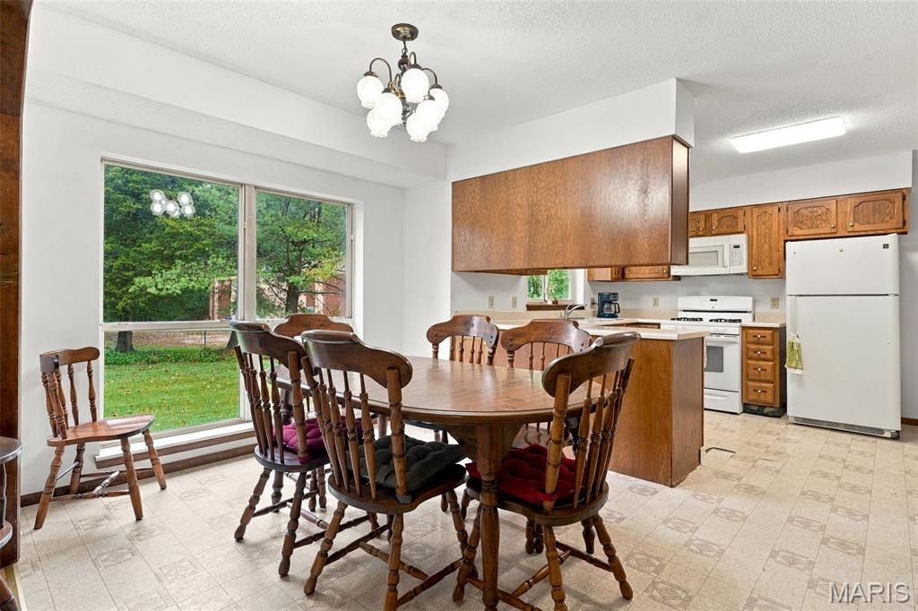 3877 Highway D Property Photo 6