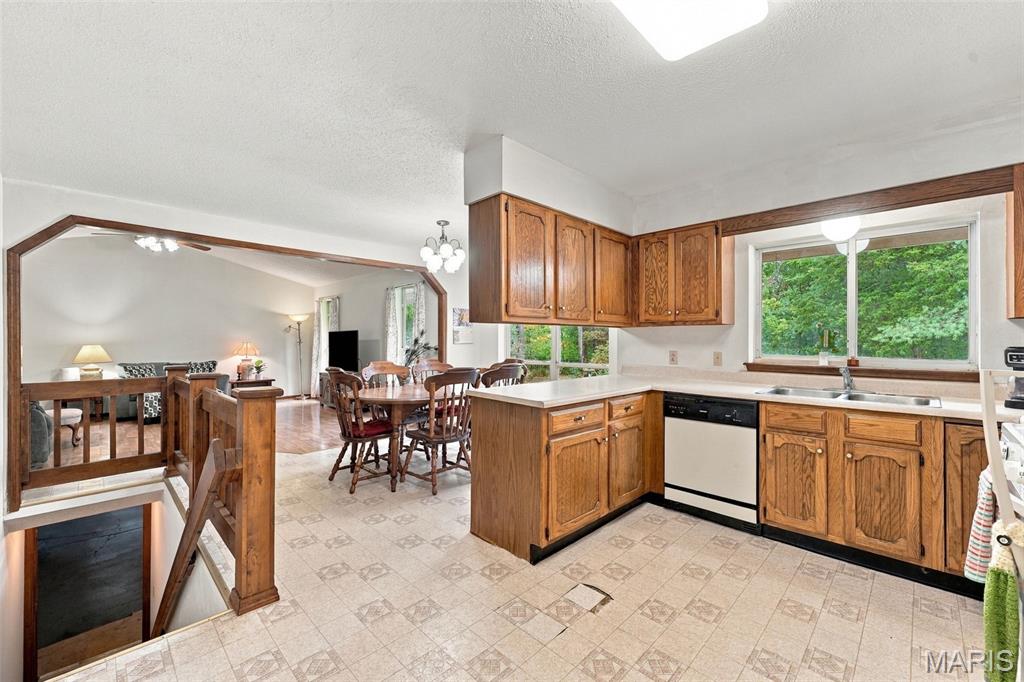 3877 Highway D Property Photo 9