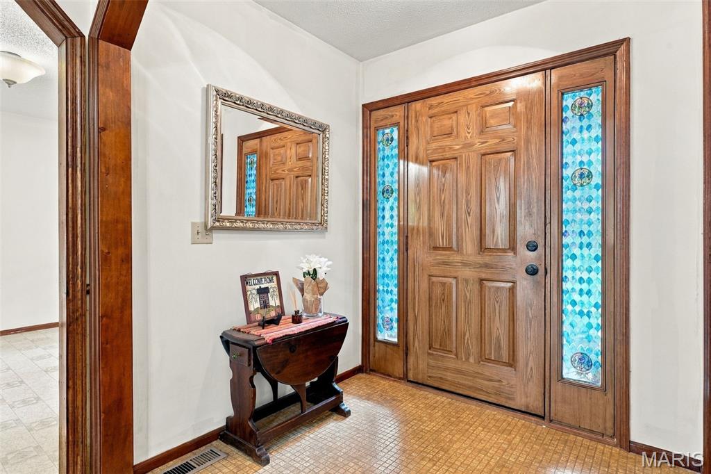 3877 Highway D Property Photo 10